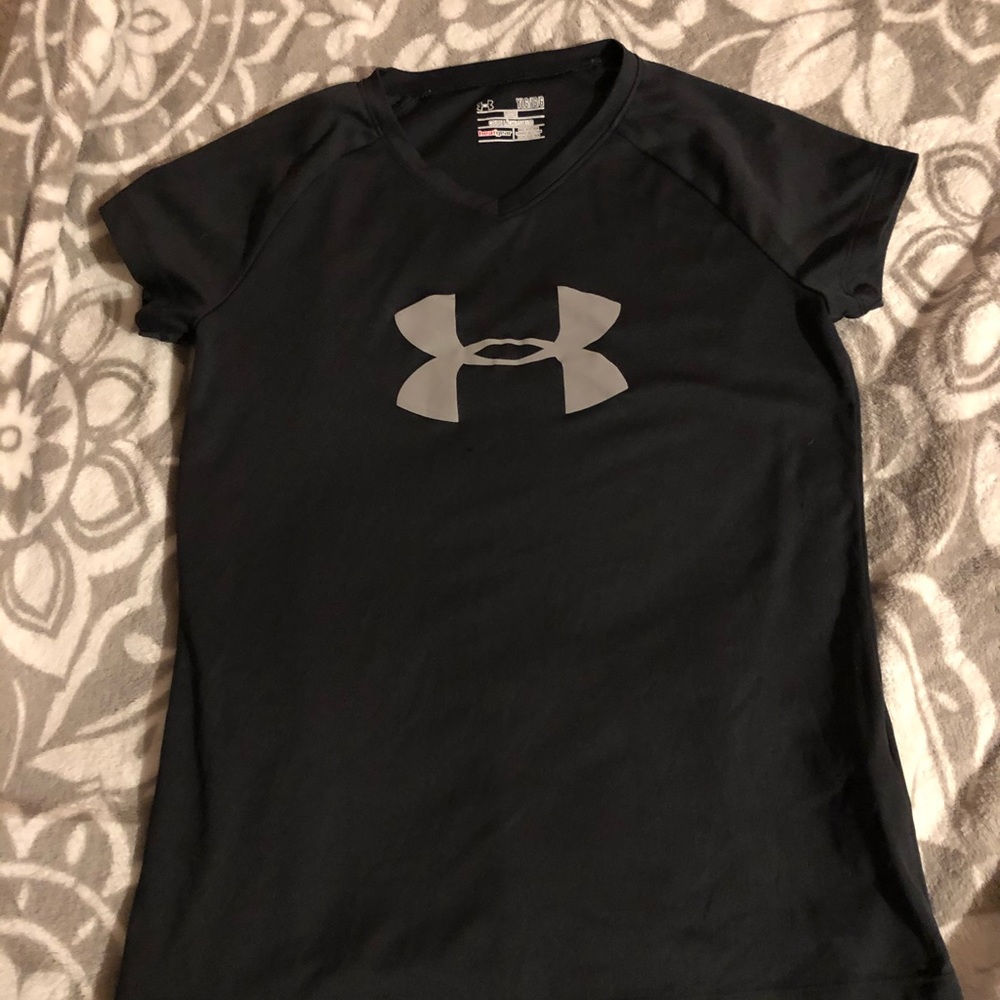 Under armour youth top